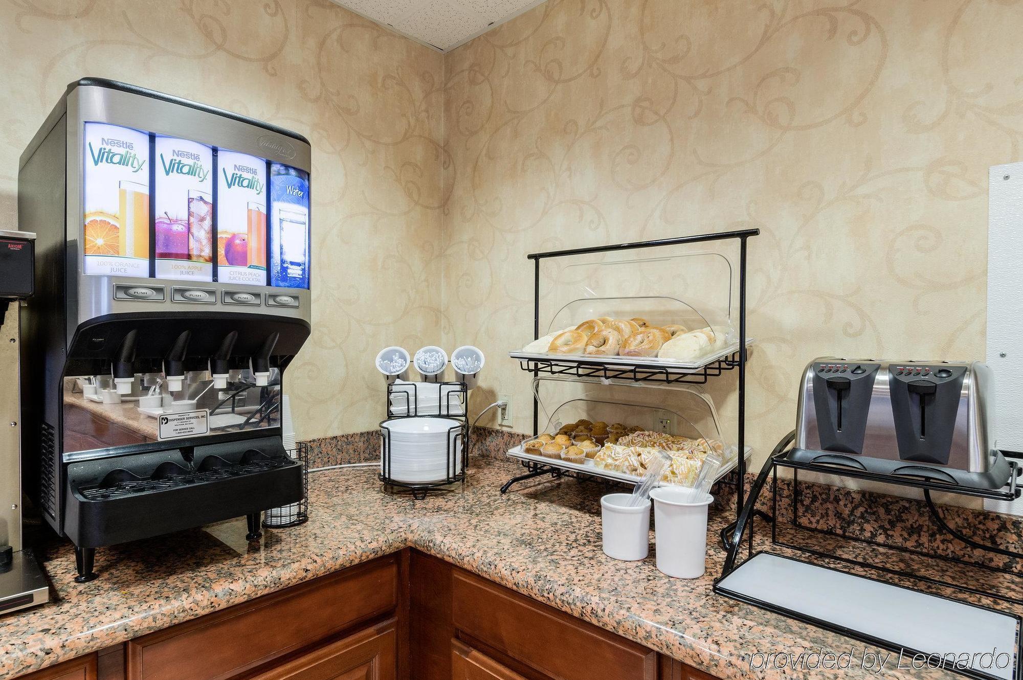 Towneplace Suites By Marriott Hadley Amherst Exteriér fotografie