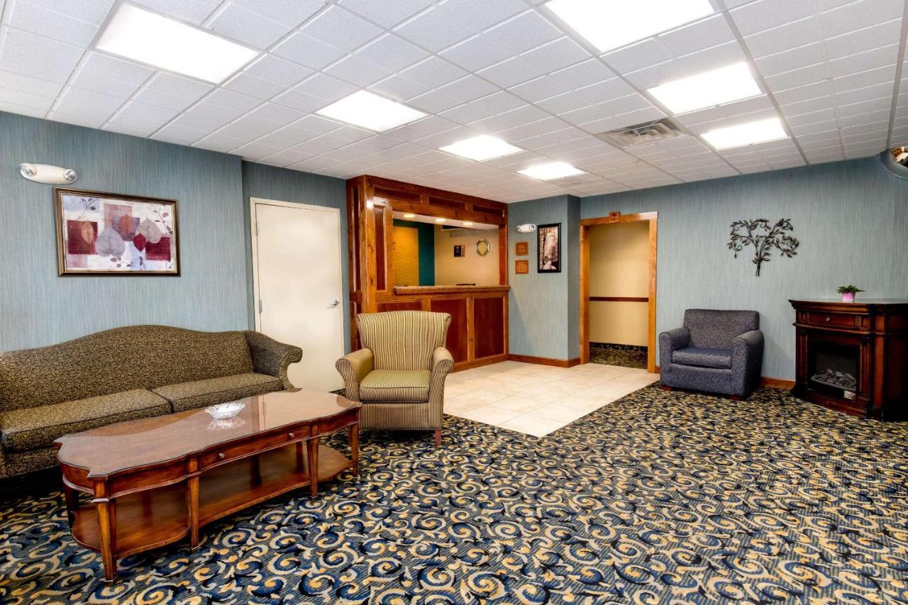 Towneplace Suites By Marriott Hadley Amherst Exteriér fotografie
